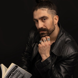 Coldirodi: Simone Alessio in arte Garibaldi ospite del terzo incontro de 'La Domenica Letteraria' Coldirodi: Simone Alessio in arte Garibaldi ospite del terzo incontro de 'La Domenica Letteraria'