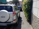 Sanremo: marciapiedi invasi dalle auto in via Panizzi, la lamentela di chi non riesce a transitare a piedi (Foto)