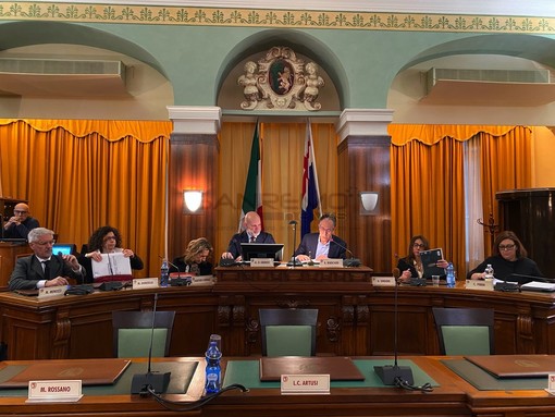 L'assemblea di Rivieracqua in Comune a Sanremo L'assemblea di Rivieracqua in Comune a Sanremo