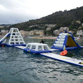 Laigueglia: al confine con Alassio apre sabato prossimo il primo e unico parco acquatico in mare