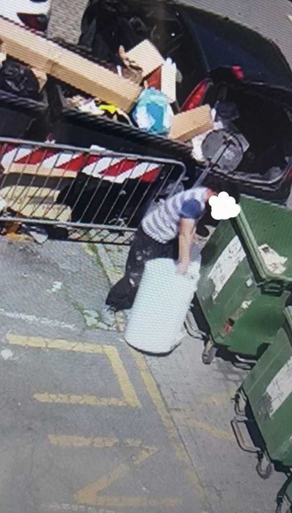 Dolceacqua: abbandono di rifiuti ingombranti, le telecamere stanano i responsabili e scattano le multe