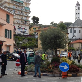 Sanremo: rotonda del Borgo quasi ultimata. Sopralluogo del Sindaco e soddisfazione dei residenti