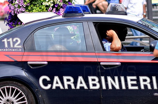 Sanremo: magrebino ubriaco infastidisce un connazionale, paura tra i tavoli di corso Nazario Sauro