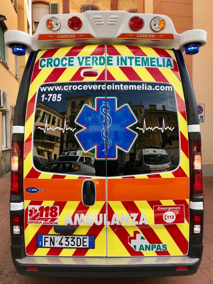 Ventimiglia: camionista 46enne colto da infarto all'autoporto, stabilizzato e portato in ospedale
