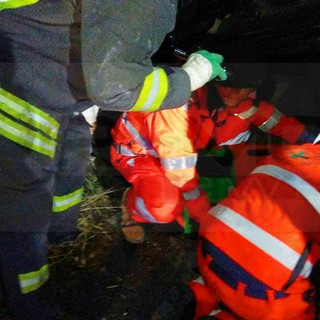 Costarainera: si capotta con l'auto sulla strada per Cipressa, anziano riporta lievi ferite