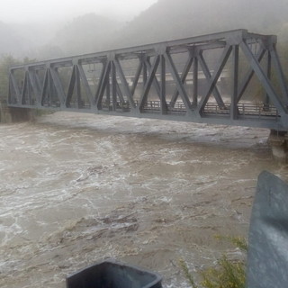 Maltempo sulla Liguria: gravi problemi alla linea ferroviaria, Rfi "Siamo al lavoro per il ripristino" (Foto)