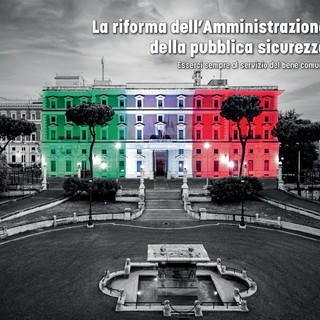 Oggi la Polizia celebra i 40 anni della Legge di riforma che ha smilitarizzato il Corpo (Foto e Video)