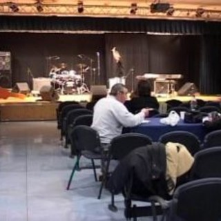 "Una poltrona tra le stelle": la compagnia Abruzzo Tucur