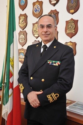 L'Ammiraglio Ispettore Vincenzo Melone in visita alla Capitaneria di Porto di Imperia