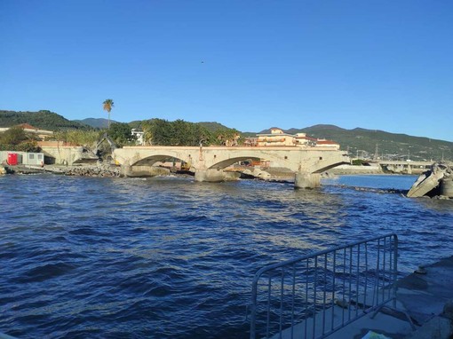 Interruzione della ciclabile tra Taggia e Riva Ligure senza segnalazioni: cicloturisti evidenziano disagi e rischi per la sicurezza