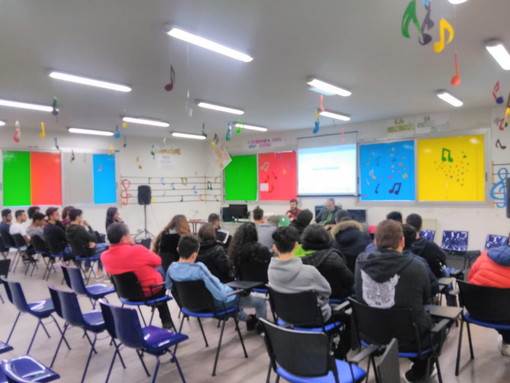 La voce dei professionisti all’Istituto Fermi di Ventimiglia: la parola ai Geologi!