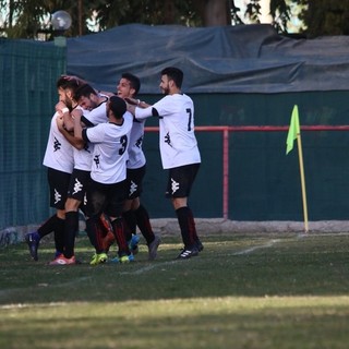 Calcio, Serie D. Argentina Arma-Viareggio 0-2: la doppietta di Giovanelli stende i rossoneri
