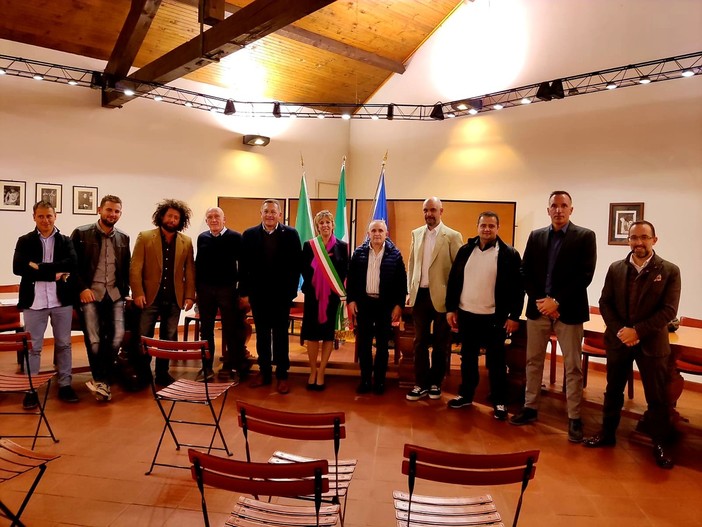 Borghetto d'Arroscia: consiglio comunale dell'insediamento per il sindaco Angela Denegri, presentata anche la squadra amministrativa