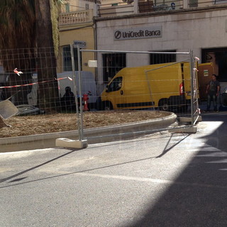 Sanremo: dovrà 'arretrare' di due metri l'aiuola del 'Rigolè' per le manovre dei mezzi pesanti Sanremo: dovrà 'arretrare' di due metri l'aiuola del 'Rigolè' per le manovre dei mezzi pesanti