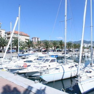 Arma di Taggia: direttive temporanee per l'occupazione del suolo pubblico da parte dei locali del Lungomare