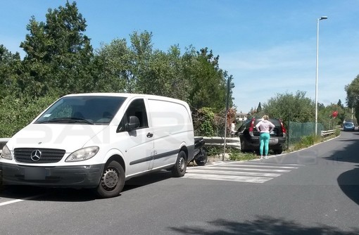 Imperia: troppi fedelissimi a 'Villa Ninina', auto parcheggiate male e vicini di Scajola inferociti