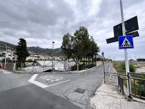 Troppi incidenti sull'argine di Taggia: l'amministrazione Conio valuta chiusura e bypass Troppi incidenti sull'argine di Taggia: l'amministrazione Conio valuta chiusura e bypass