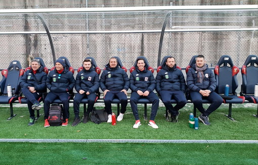 Calcio: una giornata a stretto contatto con i tecnici del Genoa per gli allenatori di Camporosso e Dolceacqua