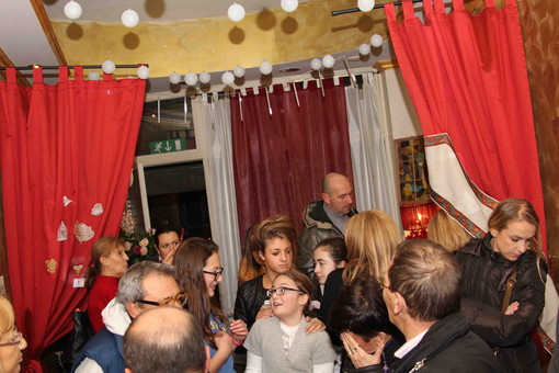 Sanremo: grande successo domenica sera per l'aperitivo di Natale da 'Luca Style'