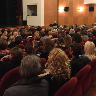 Ventimiglia: con lo spettacolo di Laura Morante è scattata questa sera la stagione teatrale ventimigliese Ventimiglia: con lo spettacolo di Laura Morante è scattata questa sera la stagione teatrale ventimigliese