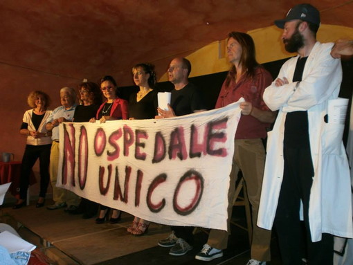 Anche il 'Teatro dell'Attrito' sostiene la sanità pubblica e dice 'No all'ospedale unico'