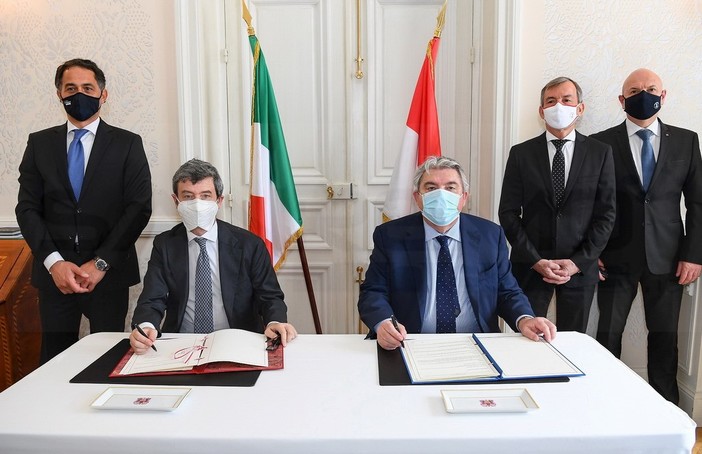 Principato di Monaco: firmato oggi l'accordo bilaterale con il Ministro Orlando per la sicurezza sociale tra i due stati Principato di Monaco: firmato oggi l'accordo bilaterale con il Ministro Orlando per la sicurezza sociale tra i due stati