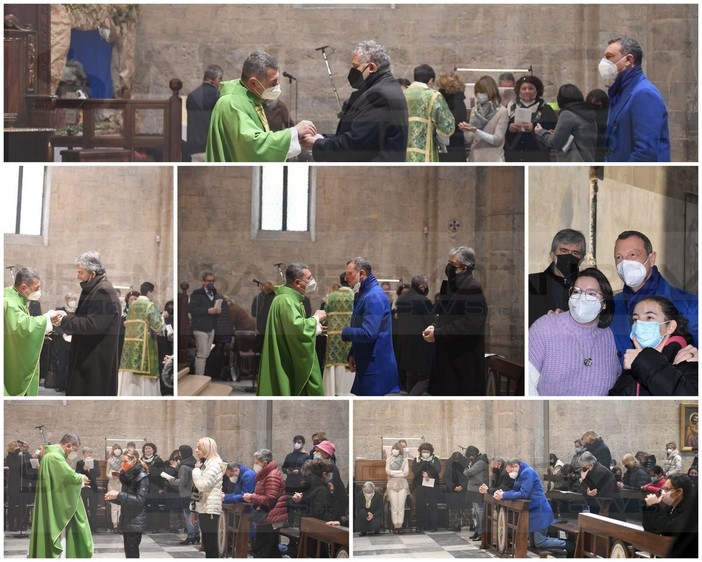 Sanremo: Amadeus a Messa alla Concattedrale di San Siro riceve la comunione dall'ex collega don Fabrizio Gatta