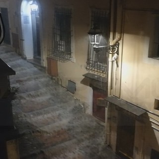 Sanremo: ecco la forza dell'acqua di stanotte, via Montà nella Pigna trasformata in un 'torrente' (Video) Sanremo: ecco la forza dell'acqua di stanotte, via Montà nella Pigna trasformata in un 'torrente' (Video)