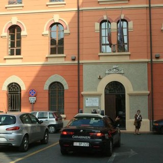 Falso allarme bomba al Tribunale di Ventimiglia: edificio evacuato, dopo bonifica nessun ordigno rinvenuto