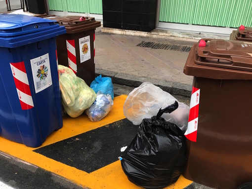 Ancora problemi per la 'differenziata': organico di scarsa qualità respinto dal savonese, nuova tegola sulla raccolta