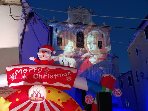 Oggi pomeriggio a Riva Ligure 'ArRiva la Befana' con uno spettacolo per bambini Oggi pomeriggio a Riva Ligure 'ArRiva la Befana' con uno spettacolo per bambini
