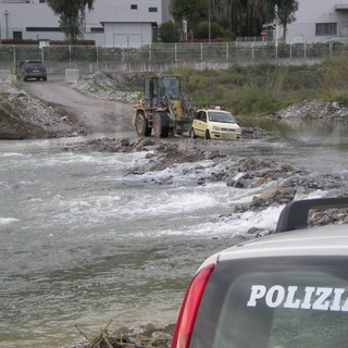 Ventimiglia: tenta di 'guadare' il torrente con una Panda, turista francese salvata dalla Polizia Provinciale