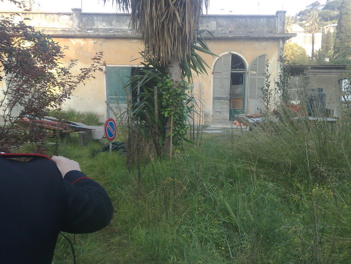 Bordighera: i CC trovano due abusivi in stabili abbandonati