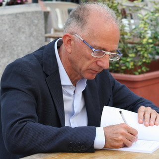 Imperia: domani sera alle 21 la presentazione del libro ‘Le trecce di Tosca’ di Amedeo Casella Imperia: domani sera alle 21 la presentazione del libro ‘Le trecce di Tosca’ di Amedeo Casella