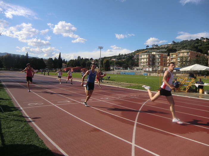 Atletica Leggera: due atleti della Maurina Olio Carli vincono alla 10 Km. di Loano