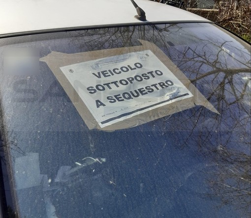 Isolabona: auto senza assicurazione, multato il proprietario e mezzo sequestrato dalla Polizia Provinciale (Foto)