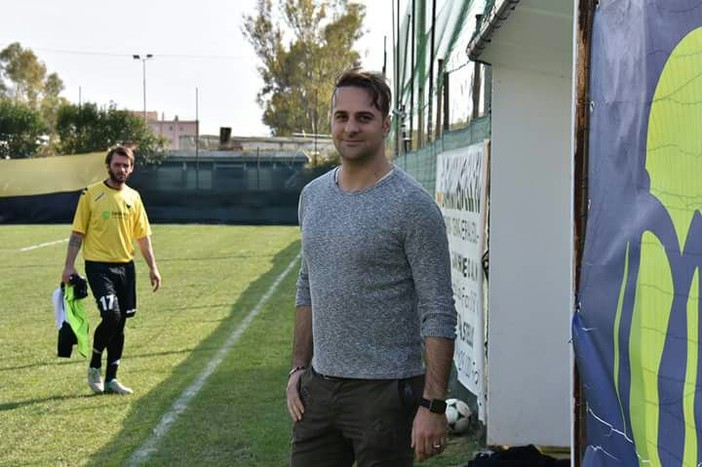 Nella foto Alessandro Mottola, quest'anno allenatore del Cervo FC