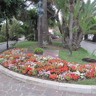 Sanremo: approvata la mozione “Adotta un aiuola” e l'applicazione dell'avanzo 2015