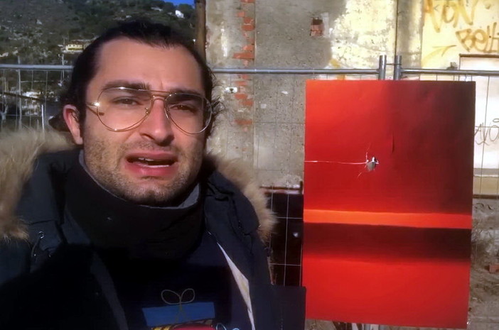 Ventimiglia: Andrea Iorio ringrazia per la solidarietà dopo gli atti vandalici alle sue opere “L’arte deve andare avanti” Ventimiglia: Andrea Iorio ringrazia per la solidarietà dopo gli atti vandalici alle sue opere “L’arte deve andare avanti”