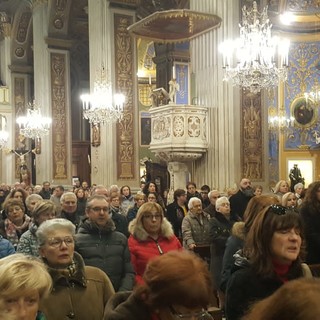 Imperia: arrivate nel pomeriggio le reliquie di San Pio da Pietrelcina, celebrazioni e visite fino a lunedì (Foto e Video) Imperia: arrivate nel pomeriggio le reliquie di San Pio da Pietrelcina, celebrazioni e visite fino a lunedì (Foto e Video)
