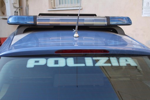 Sanremo: rubavano merce dai corrieri in consegna in via Matteotti, denunciati dalla Polizia due cileni