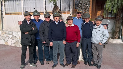 Pranzo sociale del Gruppo Alpini domenica scorsa ad Ospedaletti con amici e parenti