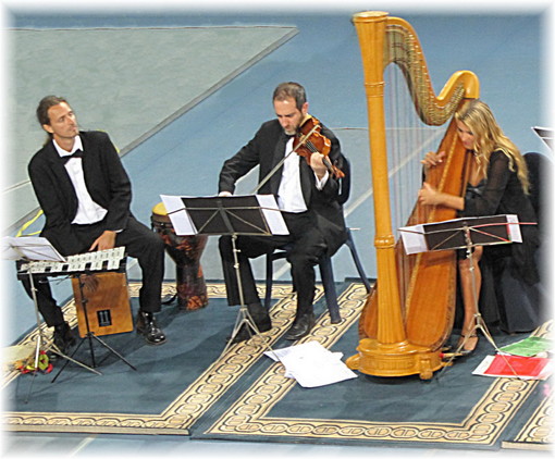 Festeggiato con successo il trentennale del festival internazionale di Villa Faraldi: in chiusura le 'Cartoline dall’Italia' di Alchimea Festeggiato con successo il trentennale del festival internazionale di Villa Faraldi: in chiusura le 'Cartoline dall’Italia' di Alchimea