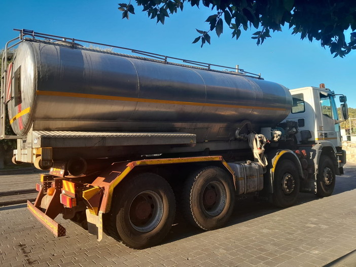 Sanremo: stanotte stop all'acqua. Protezione Civile, Municipale e associazioni al lavoro per le autobotti