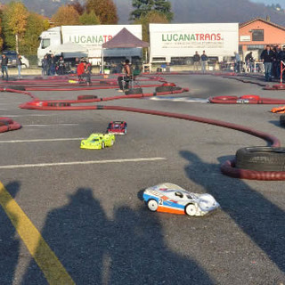 Continua la dimostrazione e gara di automodellismo elettrico a cura dell’associazione 'PM e F Rancing' di Sanremo nei territori della Lavanda