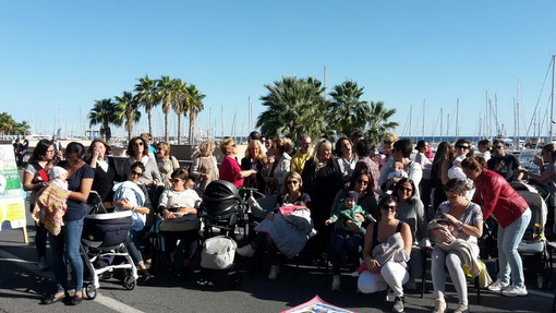 Grande successo della Giornata per l’Allattamento al Seno organizzata dalla Asl 1 Grande successo della Giornata per l’Allattamento al Seno organizzata dalla Asl 1