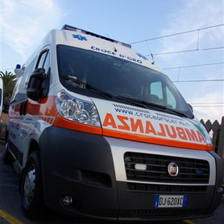 Diano Marina: incidente stamani in corso Garibaldi, lievemente ferite un 22enne di Imperia