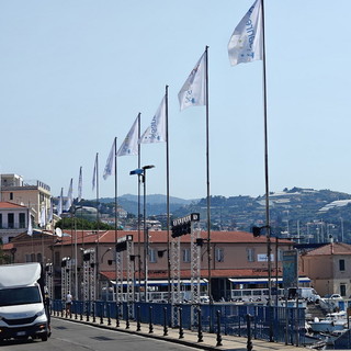 Sanremo: agente aggredito nella zona del porto vecchio, il sindaco "Siamo a lui vicini, grazie per il suo lavoro" Sanremo: agente aggredito nella zona del porto vecchio, il sindaco "Siamo a lui vicini, grazie per il suo lavoro"
