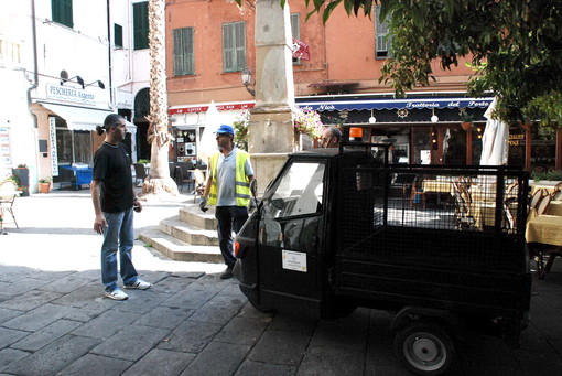 Sanremo: atti vandalici alla fontana di piazza Bresca, la mail 'piccata' di un lettore