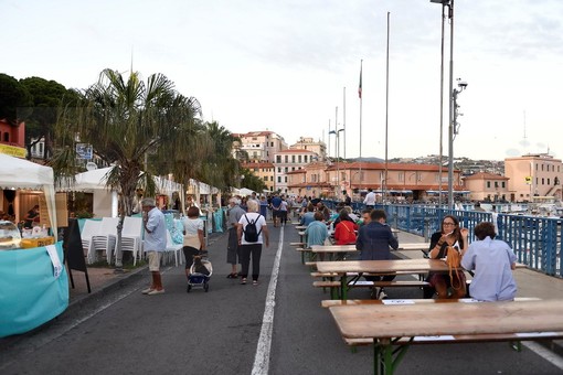 Sanremo: è tutto pronto per "A tavola sul Porto Vecchio", il menù della quarta edizione Sanremo: è tutto pronto per "A tavola sul Porto Vecchio", il menù della quarta edizione
